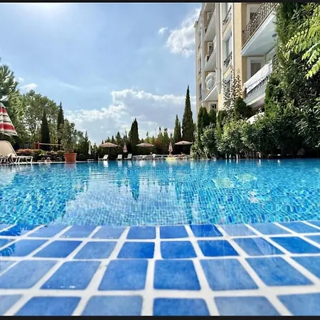 아파트 Marea Suites, нов стилно обзаведен в комплекс Messembria Palacе *